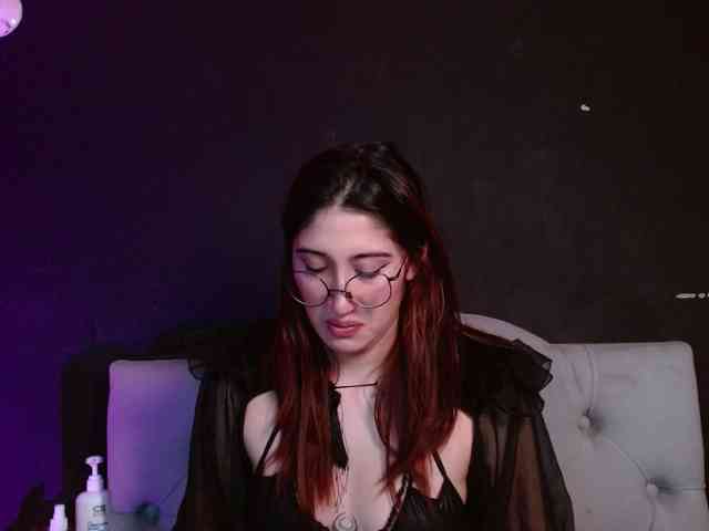 cam2cam chat Red-moonn