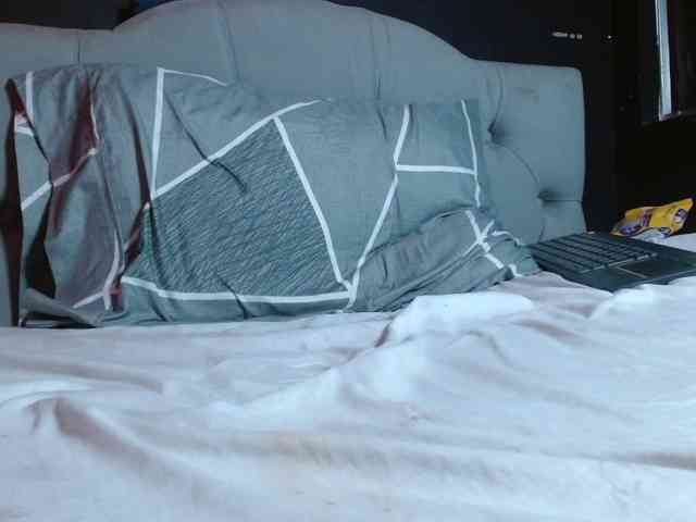 Red-moonn webcam