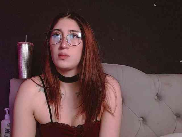 Red-moonn webcam