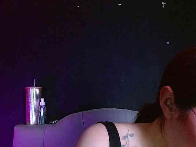 Red-moonn webcam