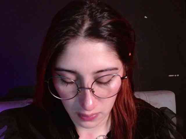 Red-moonn webcam