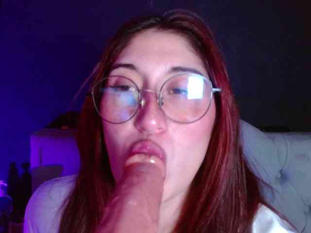 Red-moonn webcam