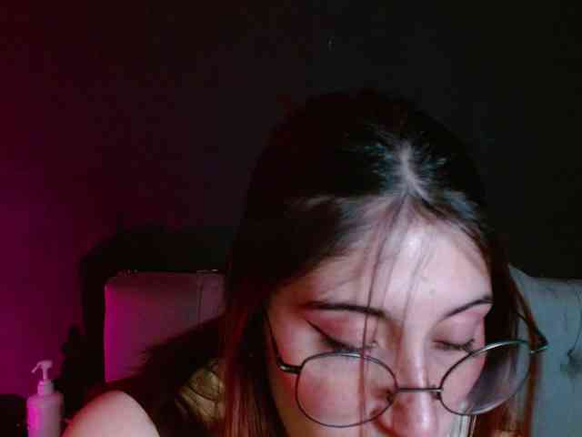 Red-moonn webcam