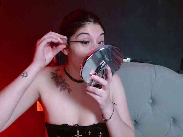 Red-moonn webcam