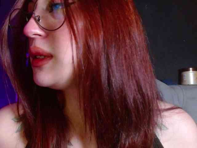 Red-moonn webcam