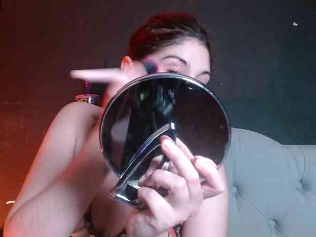 Red-moonn webcam
