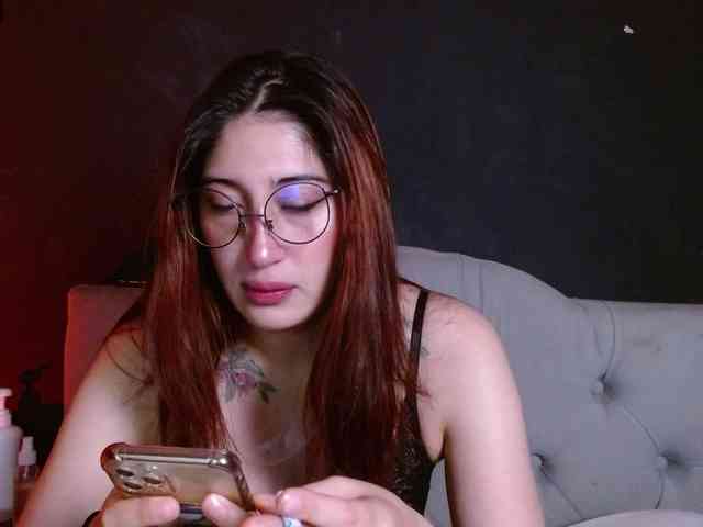 Red-moonn webcam