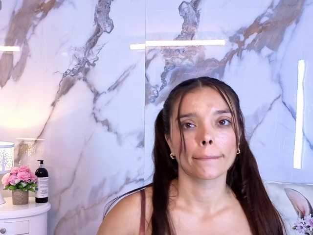 hannahill69 live cam on BongaCams