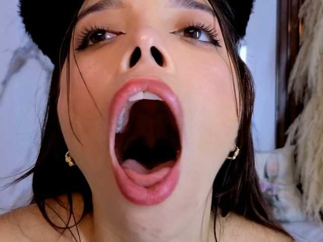 hannahill69 live cam on BongaCams