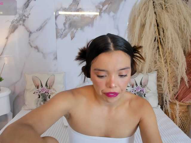 hannahill69 live cam on BongaCams