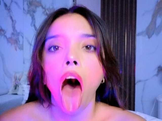 hannahill69 live cam on BongaCams