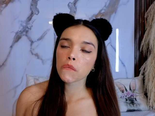 hannahill69 live cam on BongaCams