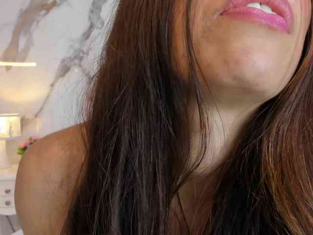 hannahill69 Live Webcam on BongaCams