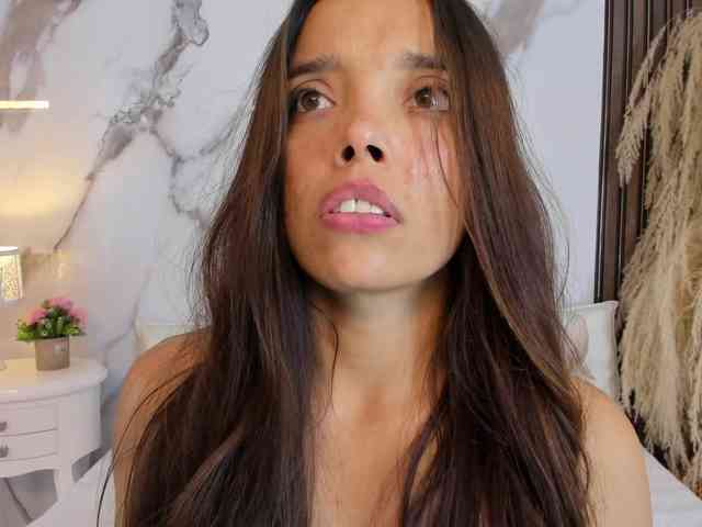 hannahill69 Live Webcam on BongaCams