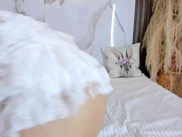 Modelo: hannahill69