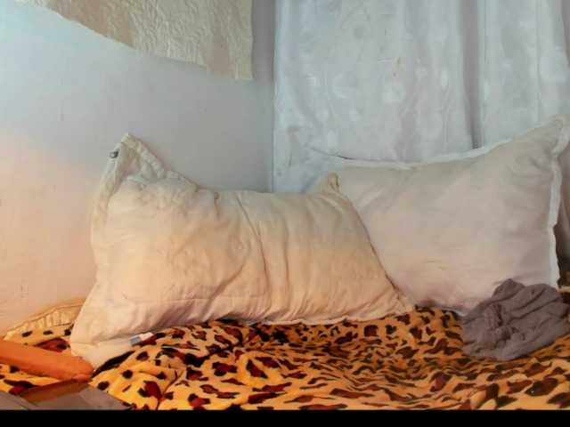 roxanahills's BongaCams show and profile