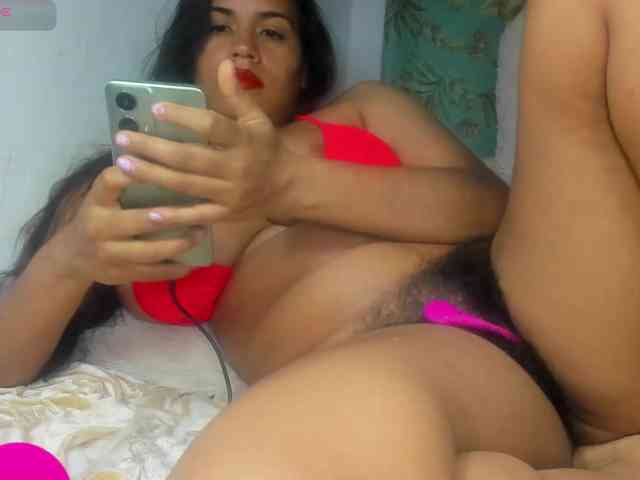 roxanahills_ webcam