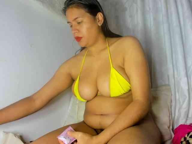 roxanahills_ webcam