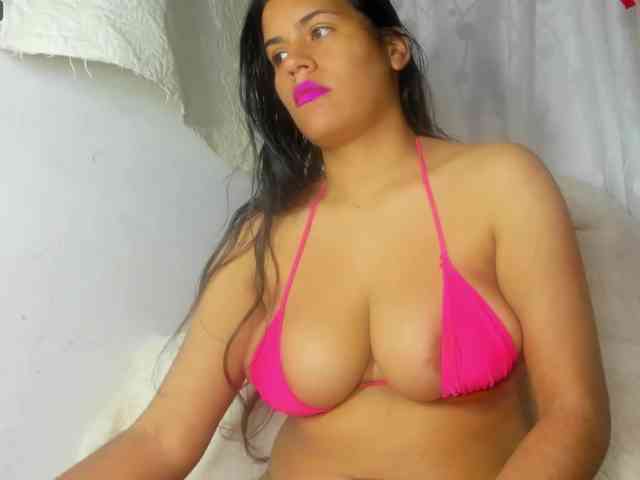 roxanahills_ webcam
