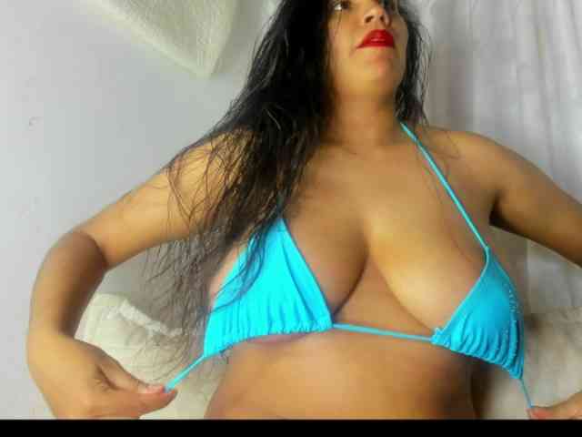 roxanahills_ webcam