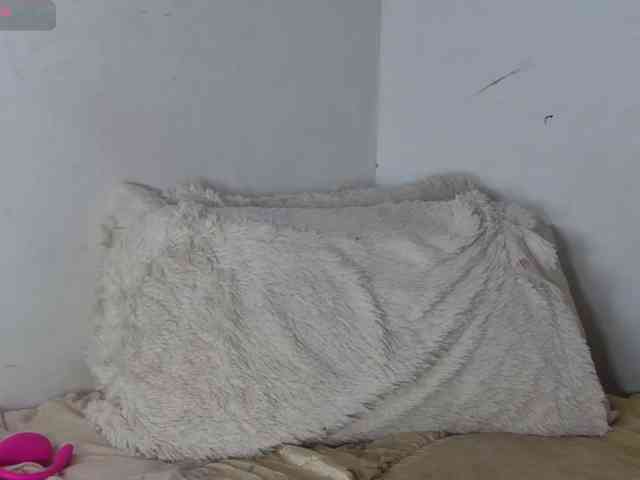 roxanahills_ webcam