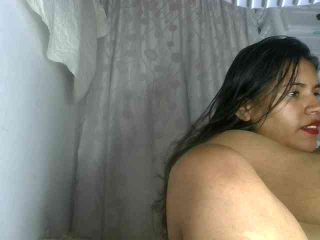 roxanahills_ webcam