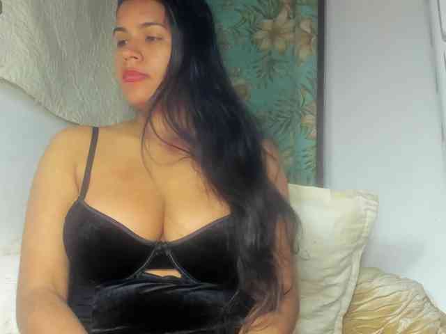 roxanahills_ webcam