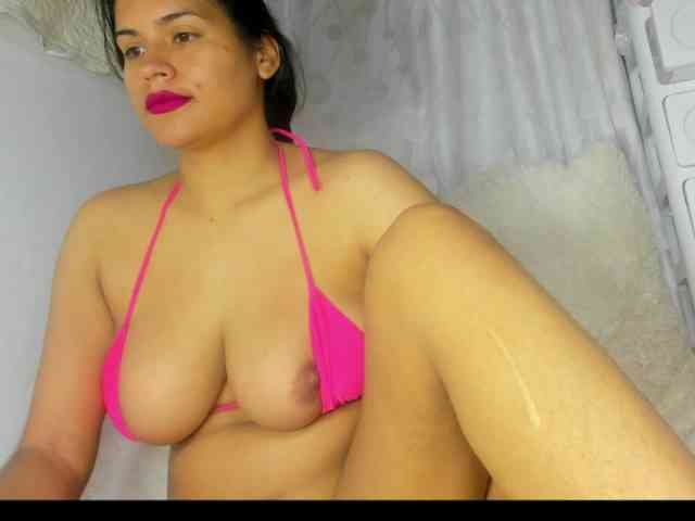 roxanahills_ webcam