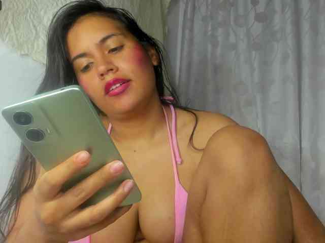 roxanahills_ webcam