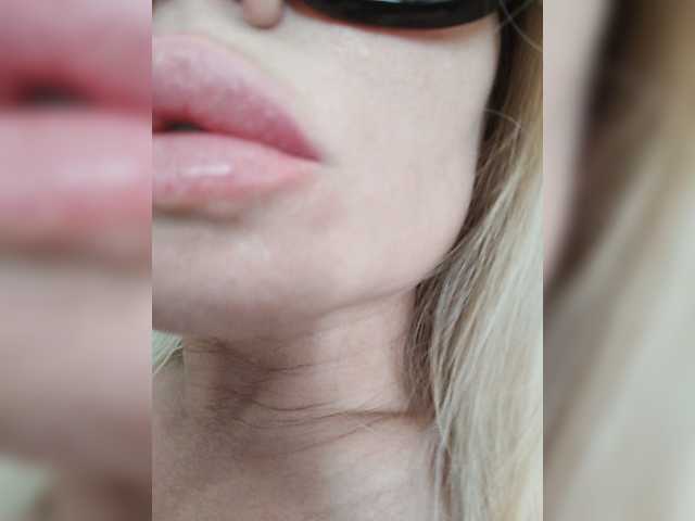 ElenCarr live cam on BongaCams