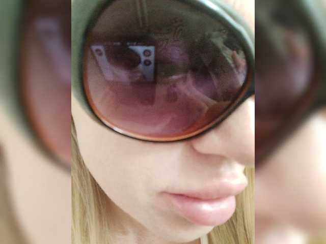 Profile and Statistics for ElenCarr on BongaCams