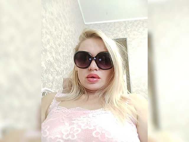 ElenCarr live webcam show