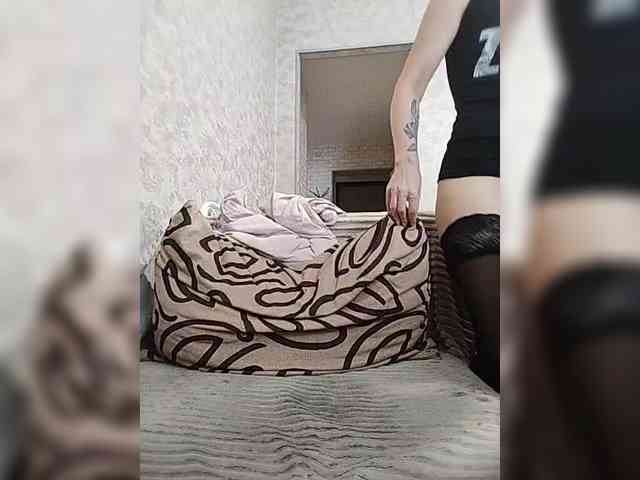 Milka_milf's cam show statistics and live stream