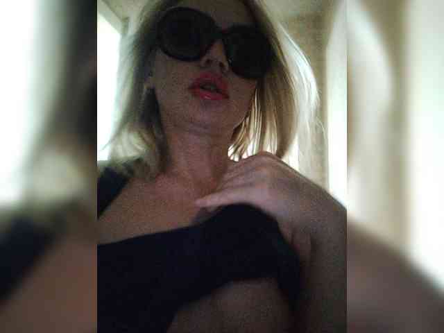 Milka_Milf webcam