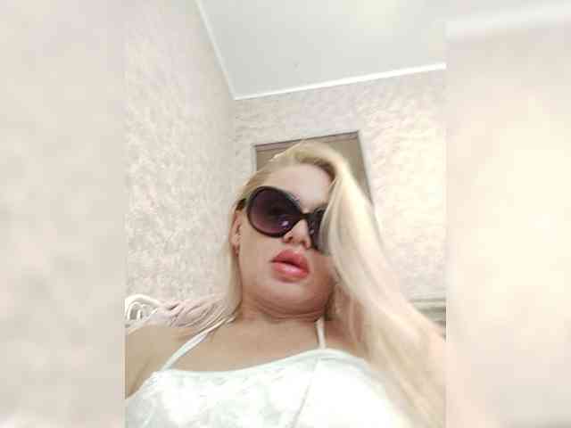 Модель: Milka_Milf