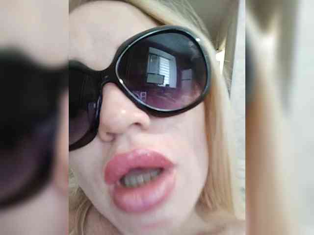 ElenCarr Sex Cam Show