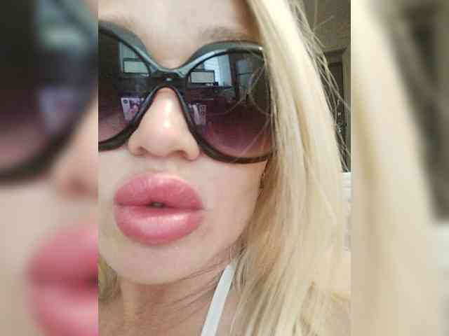 Milka_Milf webcam