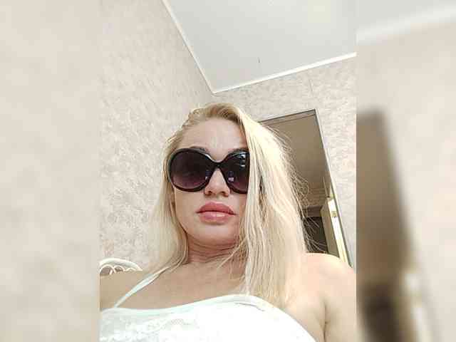 Milka_Milf webcam
