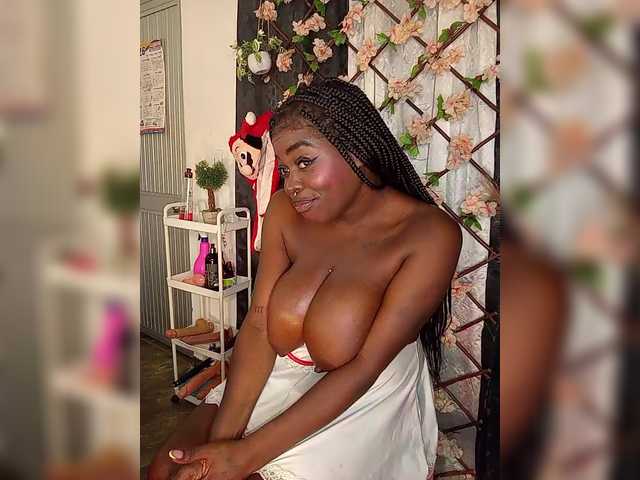 brytany05 live cam on BongaCams