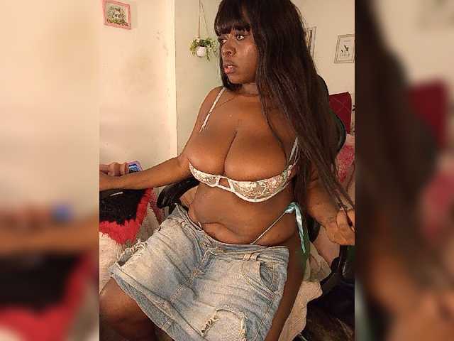 brytany05 live cam on BongaCams