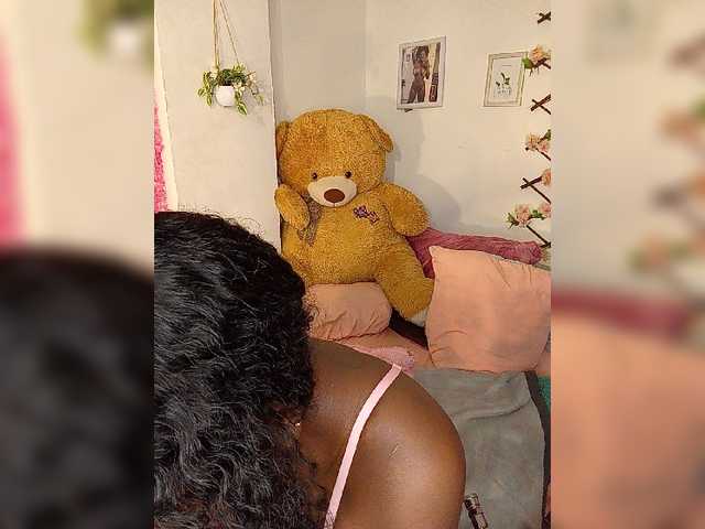 brytany05 live cam on BongaCams