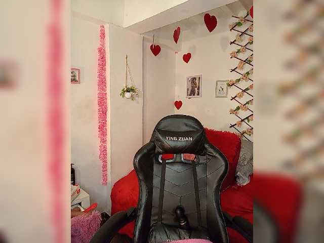 brytany05 live cam preview