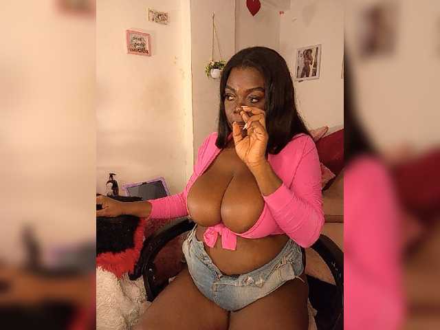 brytany05, en vivo ahora en BongaCams