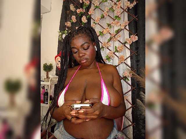 brytany05 live webcam show