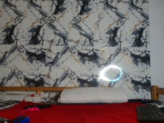 BlondQ2003's Live Webcam