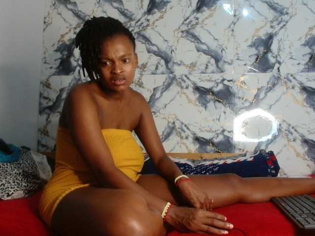 BlondQ2003's BongaCams show and profile