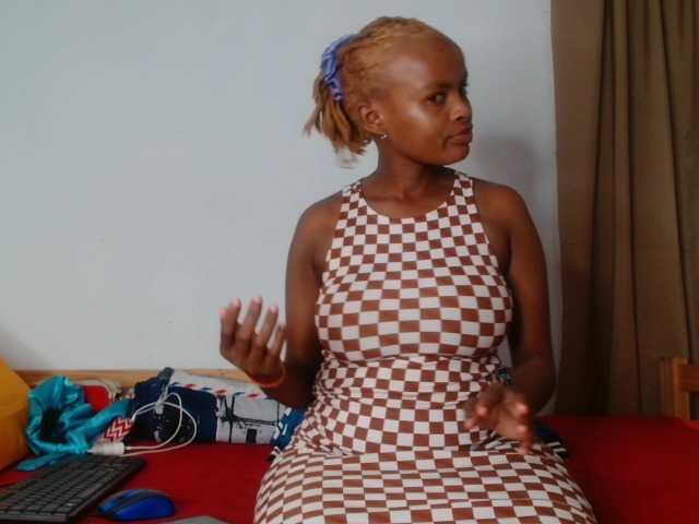 BlondQ2003