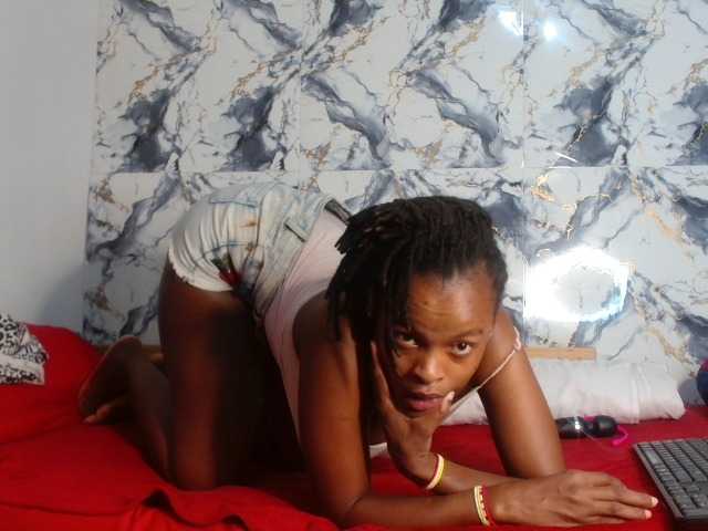 BlondQ2003's BongaCams show and profile