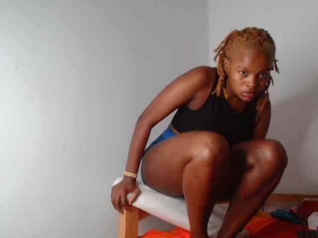 BlondQ2003
