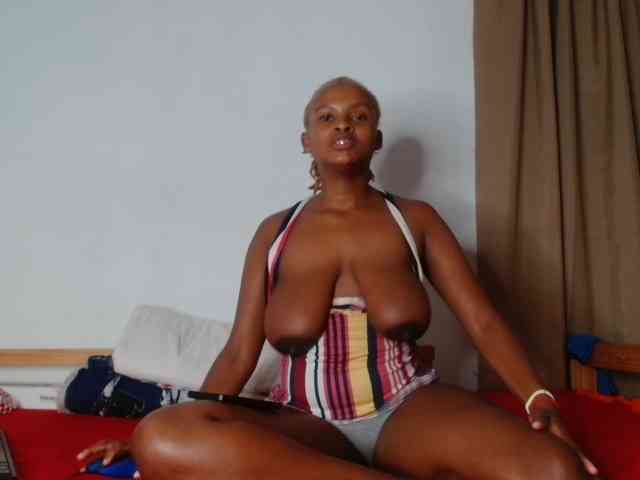 BlondQ2003 webcam